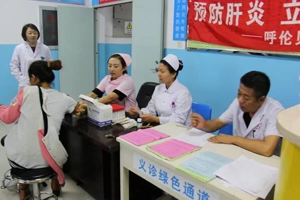 医务科至成吉思汗中心卫生院免费开展丙肝义诊筛查活动.webp